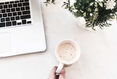 台湾劳动部门：劳动基金6月单月赔2144亿新台币